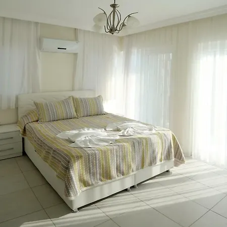 Luna Villa